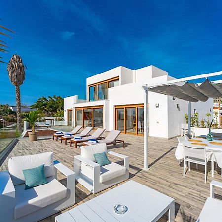 Fabulous Contemporary 5 Bedroom Villa With Private Heated Pool, Sleeps Max 13 Callao Salvaje Exterior photo