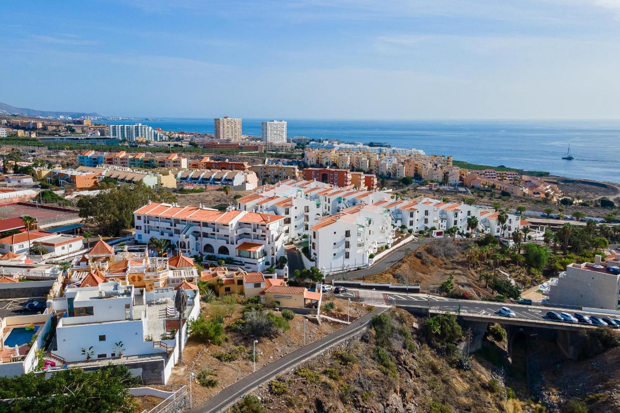 Fabulous Contemporary 5 Bedroom Villa With Private Heated Pool, Sleeps Max 13 Callao Salvaje Exterior photo