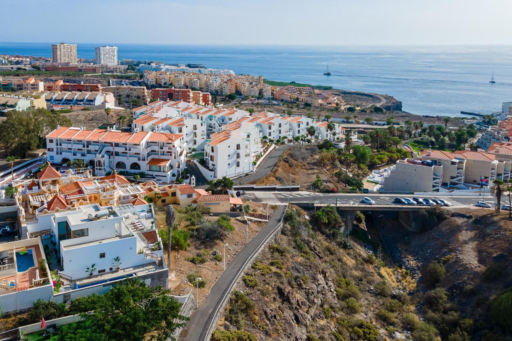 Fabulous Contemporary 5 Bedroom Villa With Private Heated Pool, Sleeps Max 13 Callao Salvaje Exterior photo