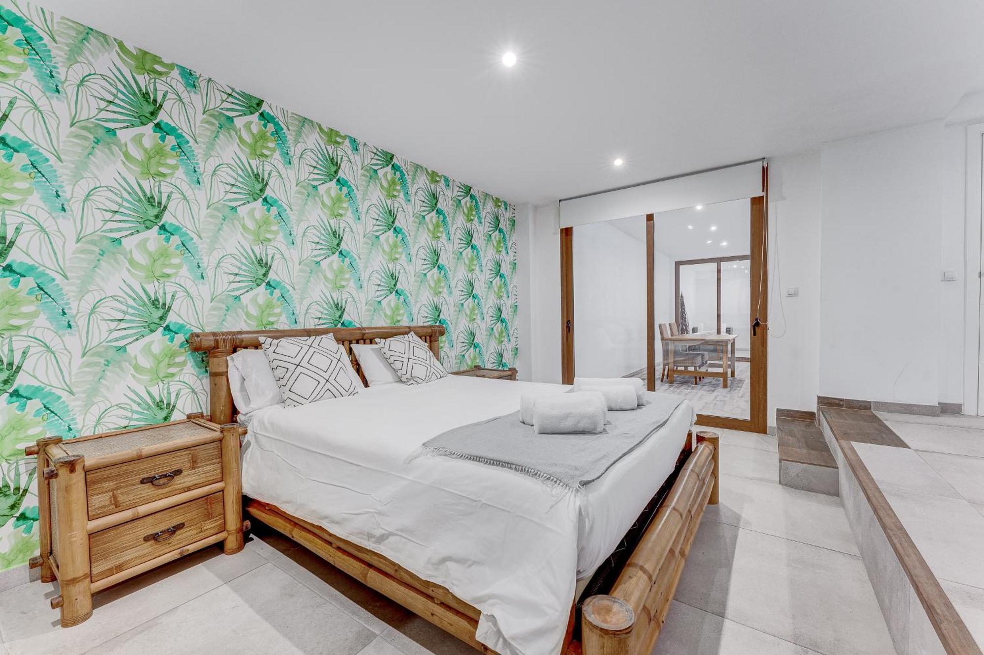 Fabulous Contemporary 5 Bedroom Villa With Private Heated Pool, Sleeps Max 13 Callao Salvaje Exterior photo