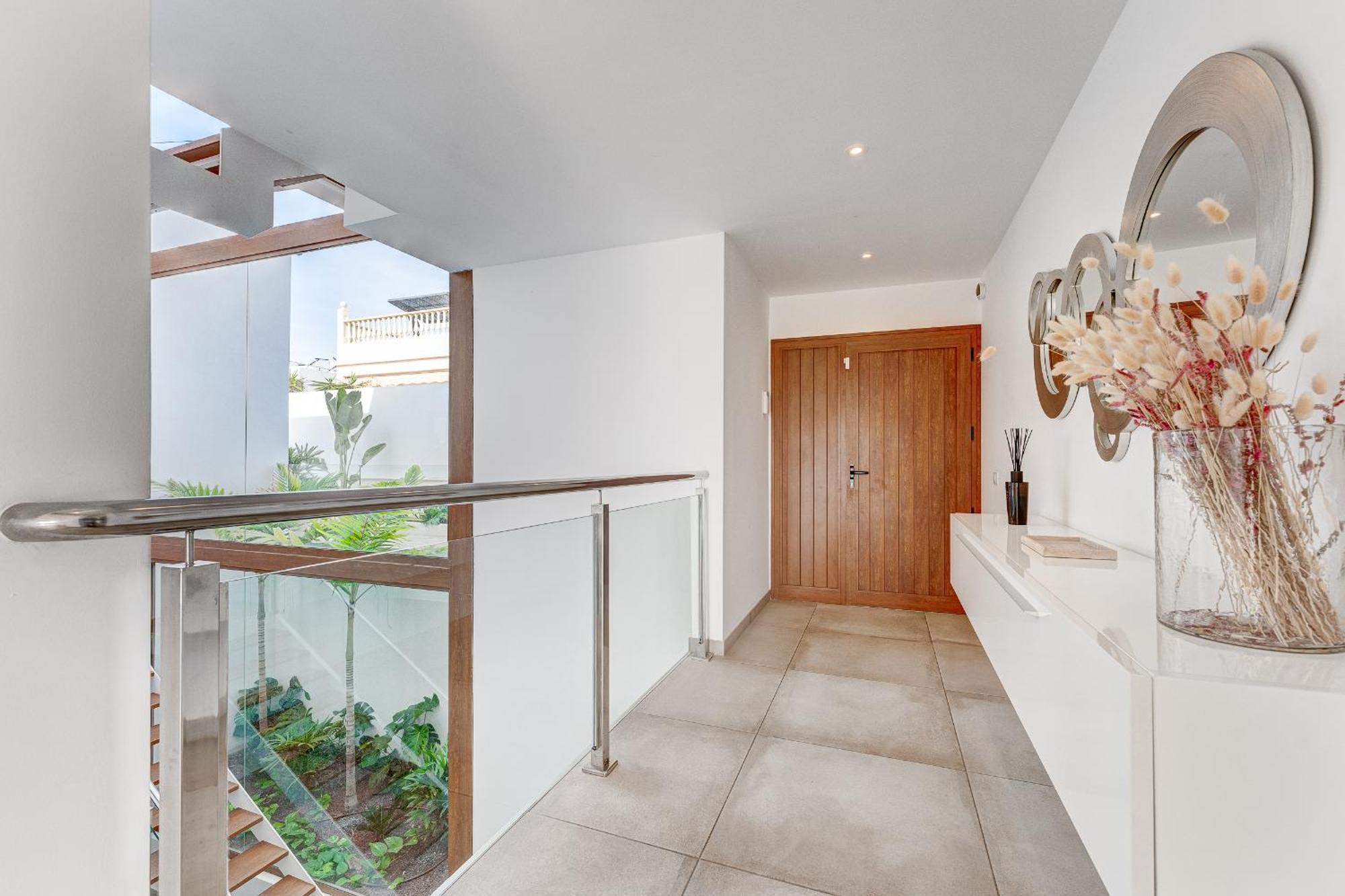 Fabulous Contemporary 5 Bedroom Villa With Private Heated Pool, Sleeps Max 13 Callao Salvaje Exterior photo