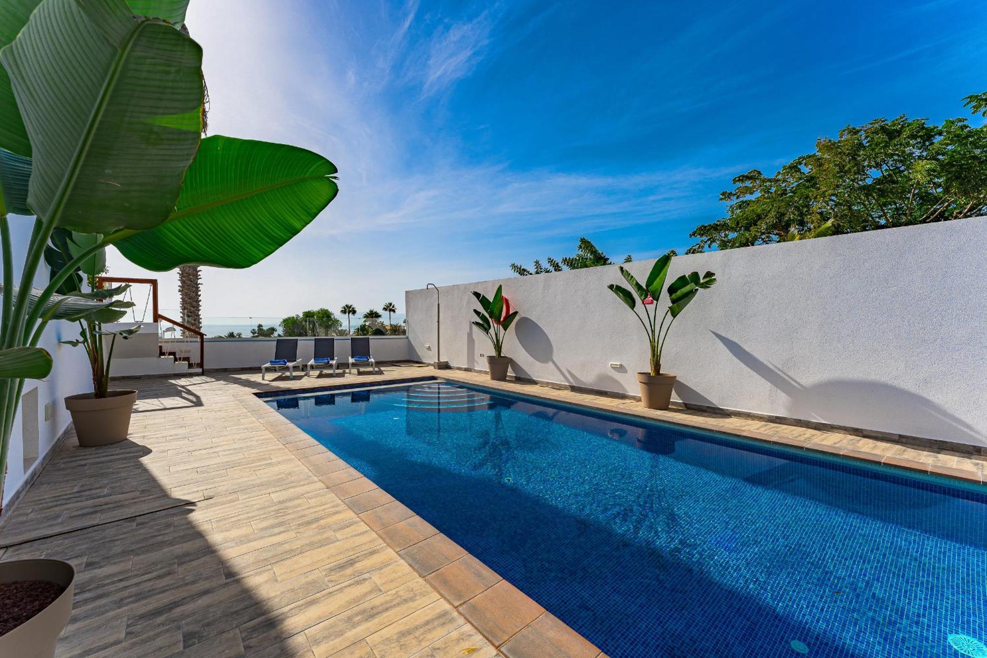 Fabulous Contemporary 5 Bedroom Villa With Private Heated Pool, Sleeps Max 13 Callao Salvaje Exterior photo